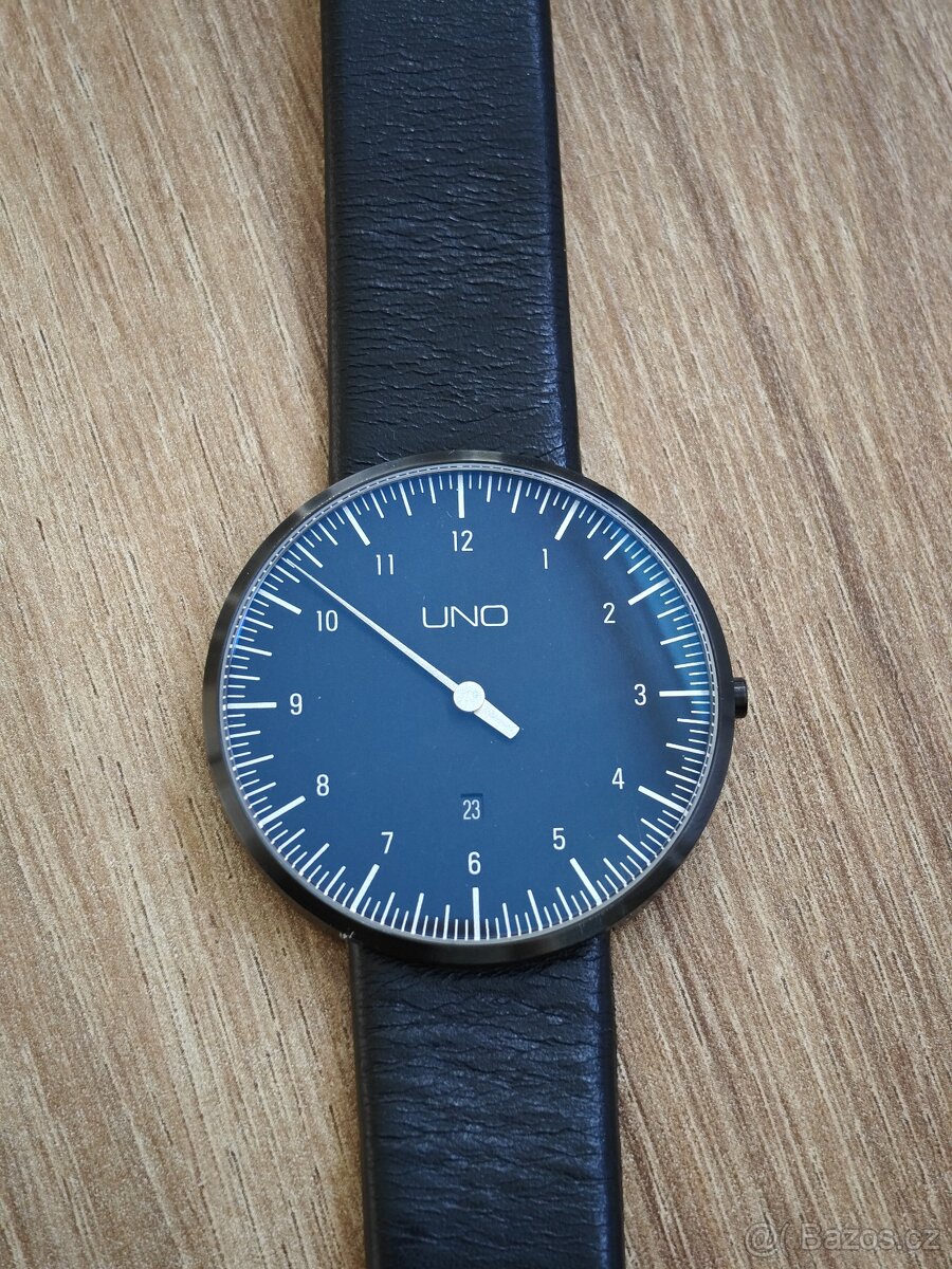 Botta UNO Quartz 44mm - jednoručičkové hodinky