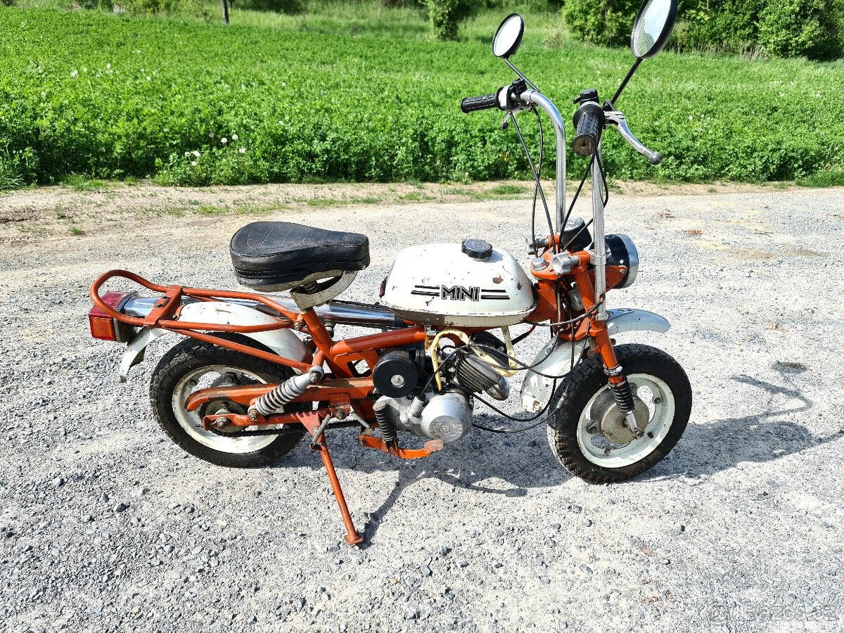 Riga Mini mokik moped retro veterán USSR