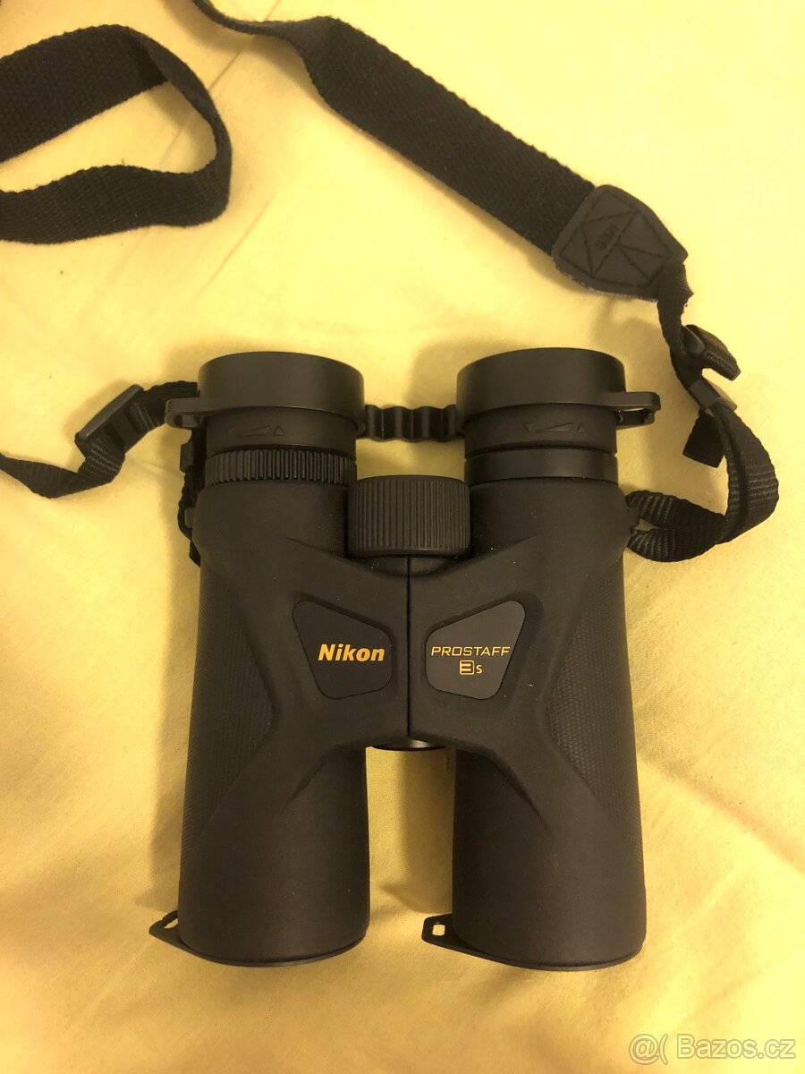 Dalekohled NIKON Prostaff 3S 8x42