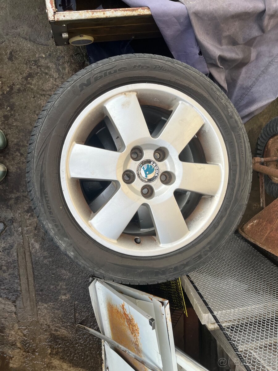 Prodám kola Škoda Fabia I.