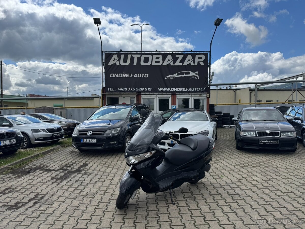 Suzuki Burgman 200G 13,5 KW MALÉ KM