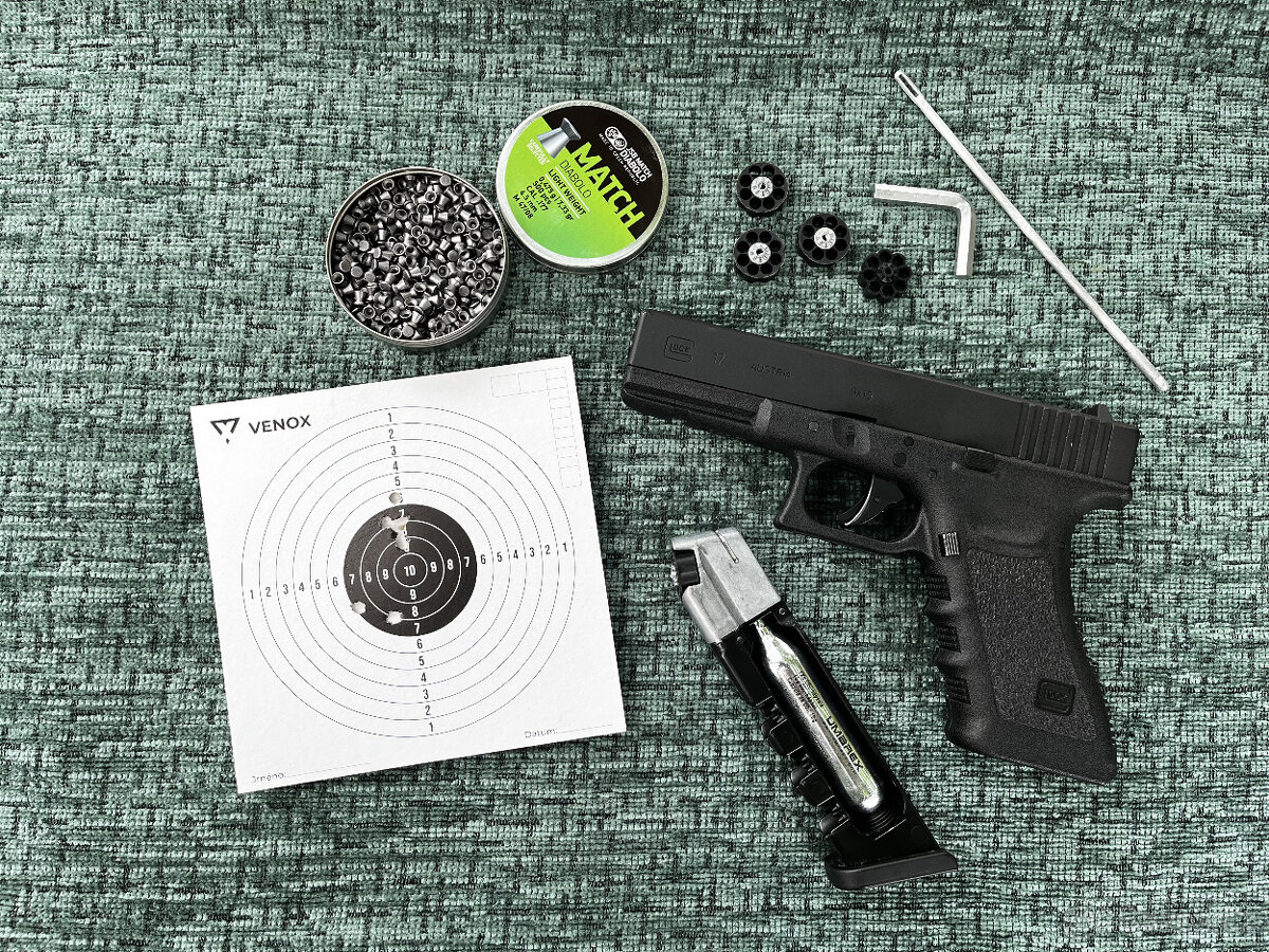UMAREX Glock 17 BLK 4.5 mm CO2 BlowBack