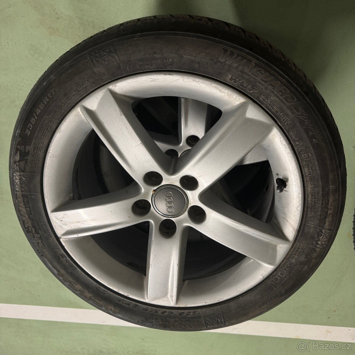 Kola Audi - zimní R17 235/45