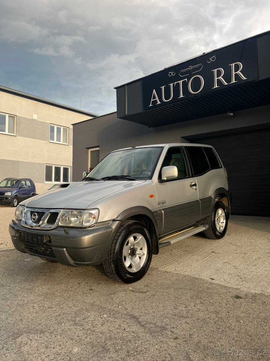 Nissan Terrano 3.0D 113kW 4x4 = kW Bez korozie =