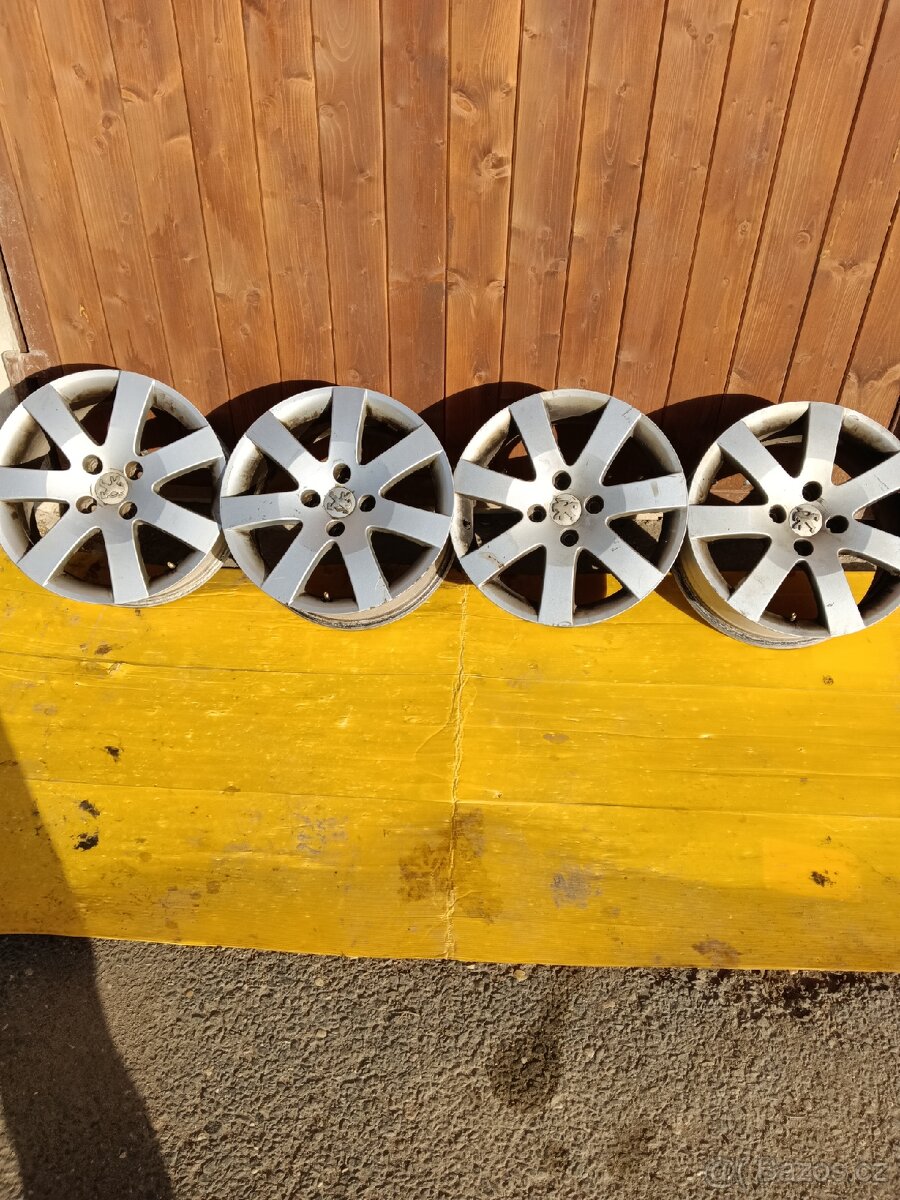 Alu kola Peugeot 4x108 r16