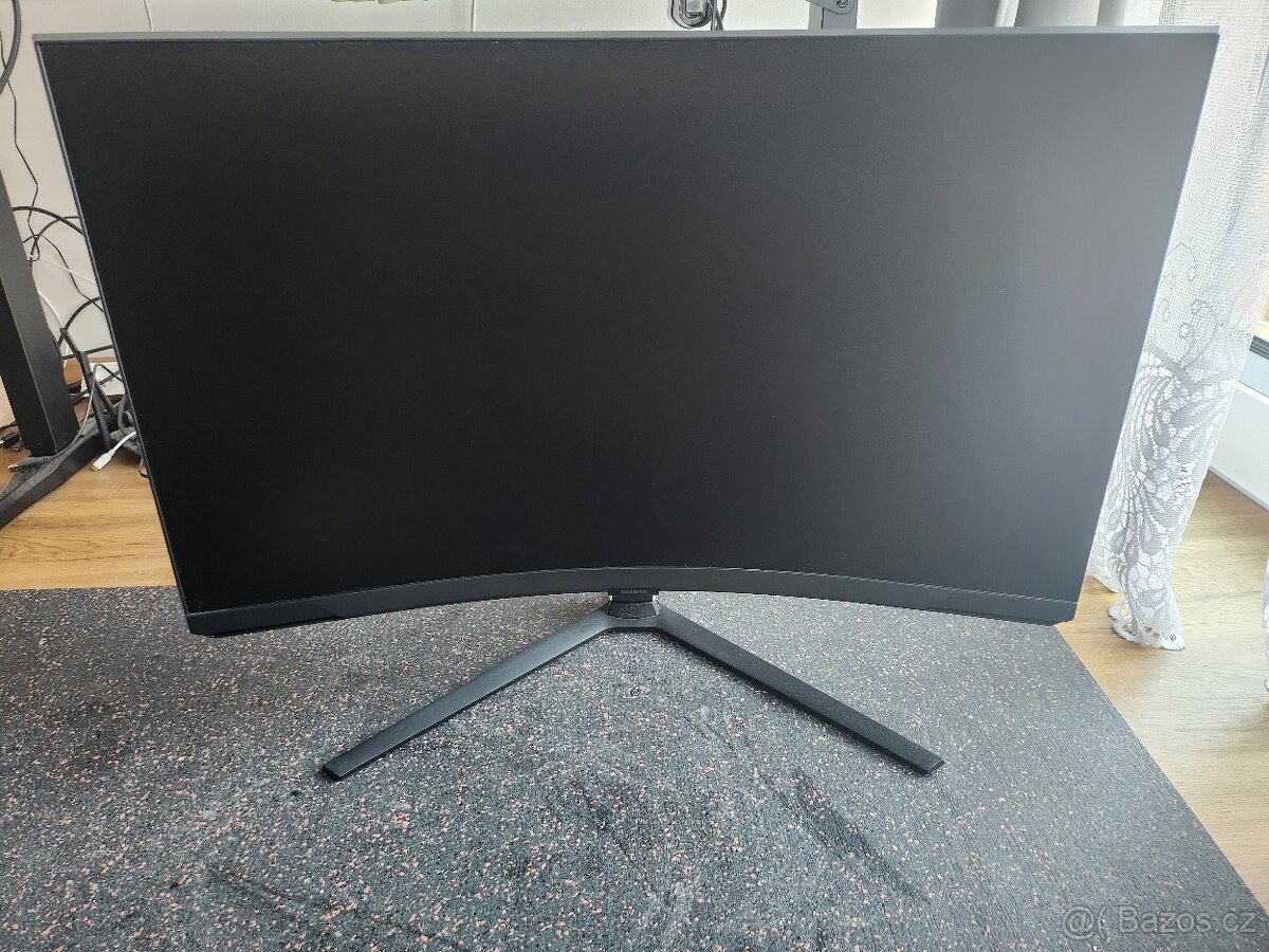 Samsung Odyssey Neo G8 – 32" - jako nový, bez vadných pixel