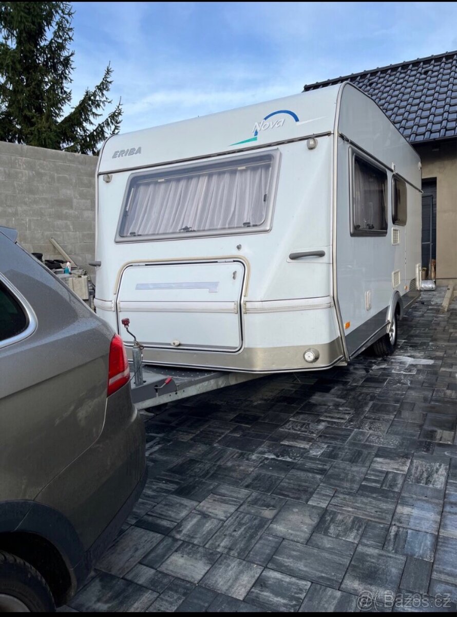 Karavan Hymer Eriba Nova 470A, velká koupelna,prostorný