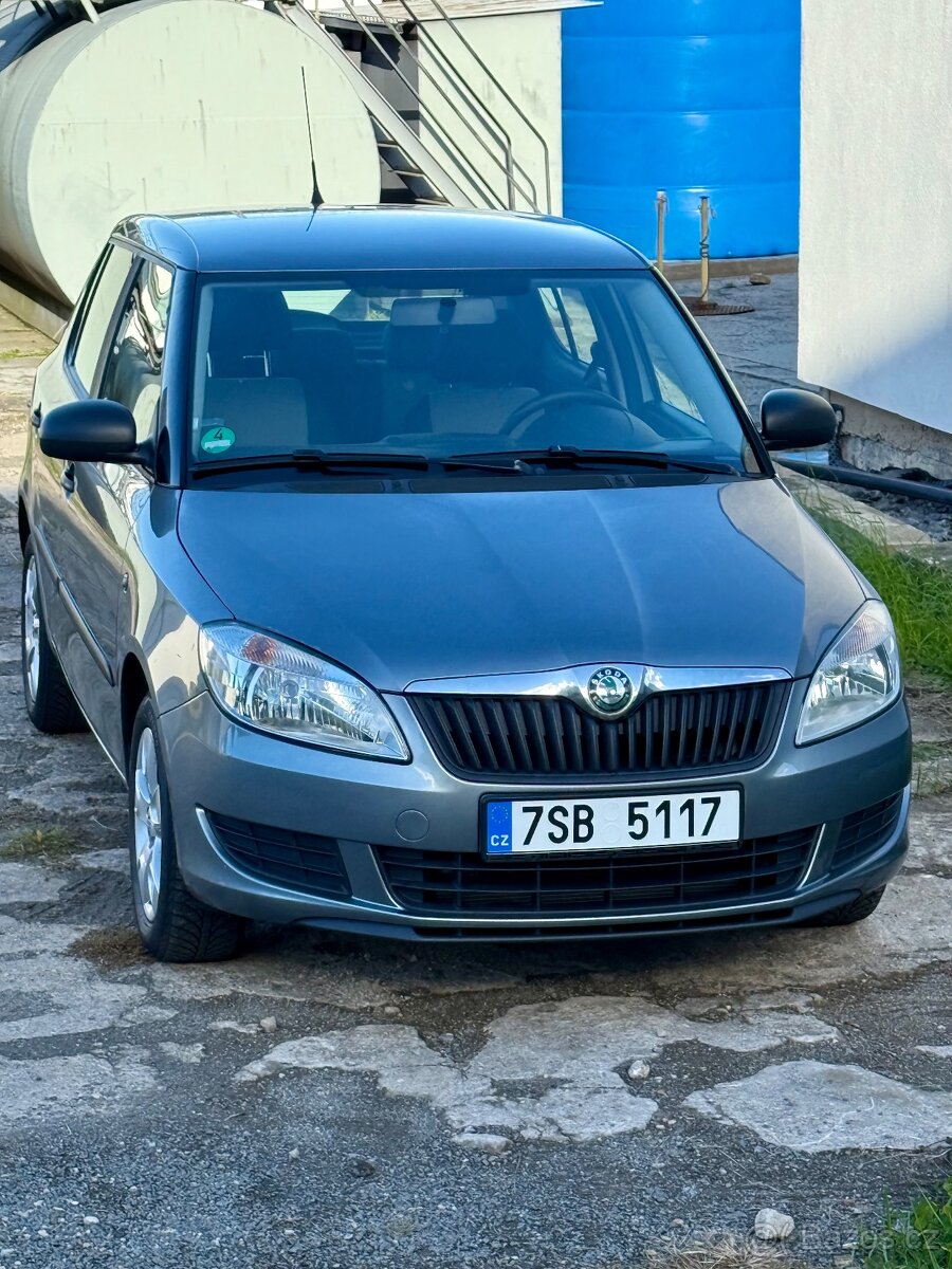 Škoda Fabia 2 Facelift 1,2 TSI Šedá metalíza 2012