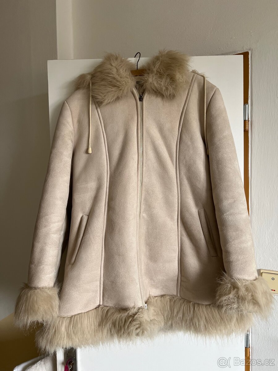 Zateplený zimní kabát