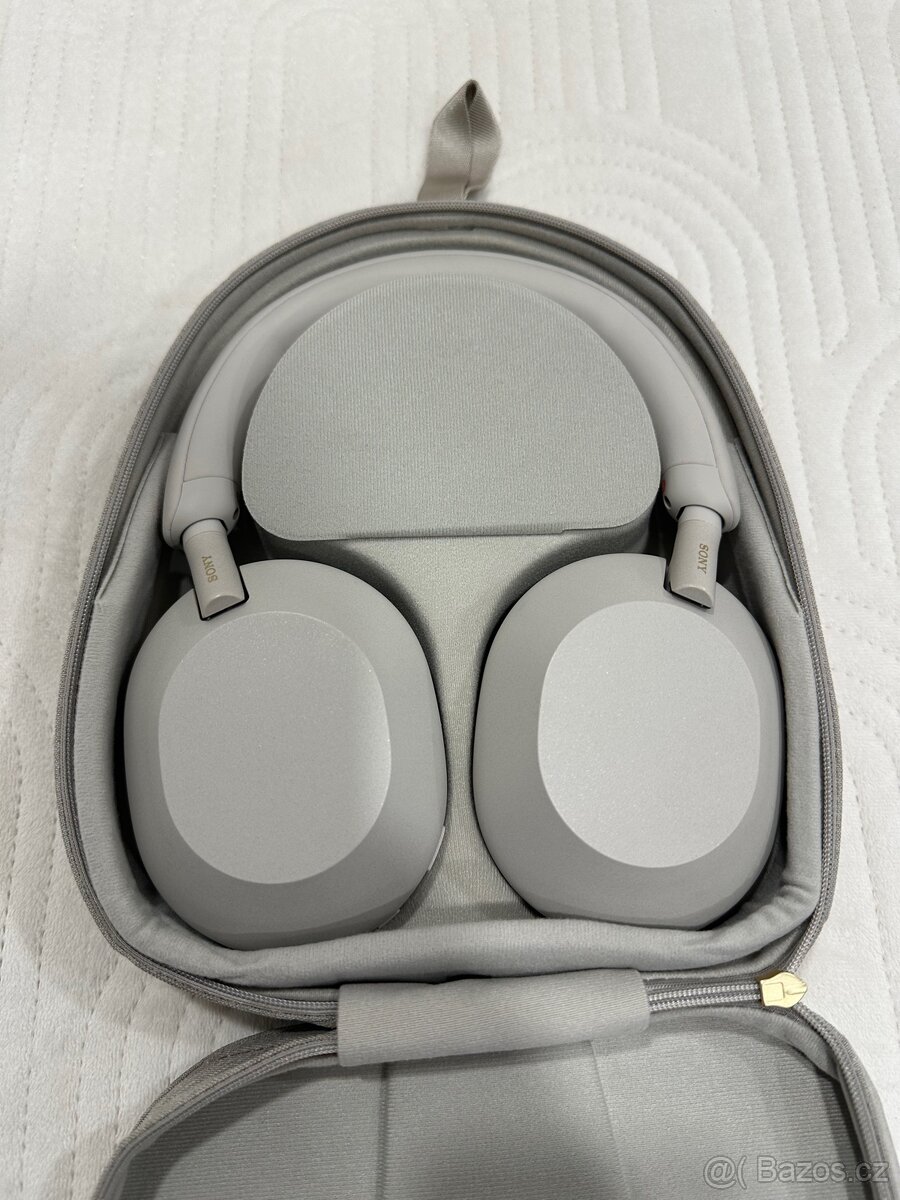 Sluchátka Sony WH-1000XM5