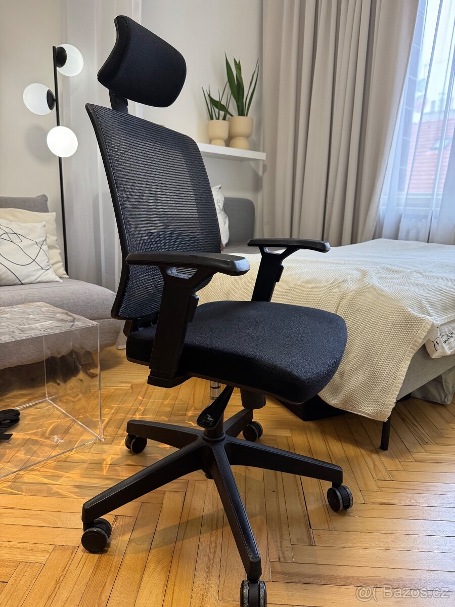 Kancelářská ergonomická židle
