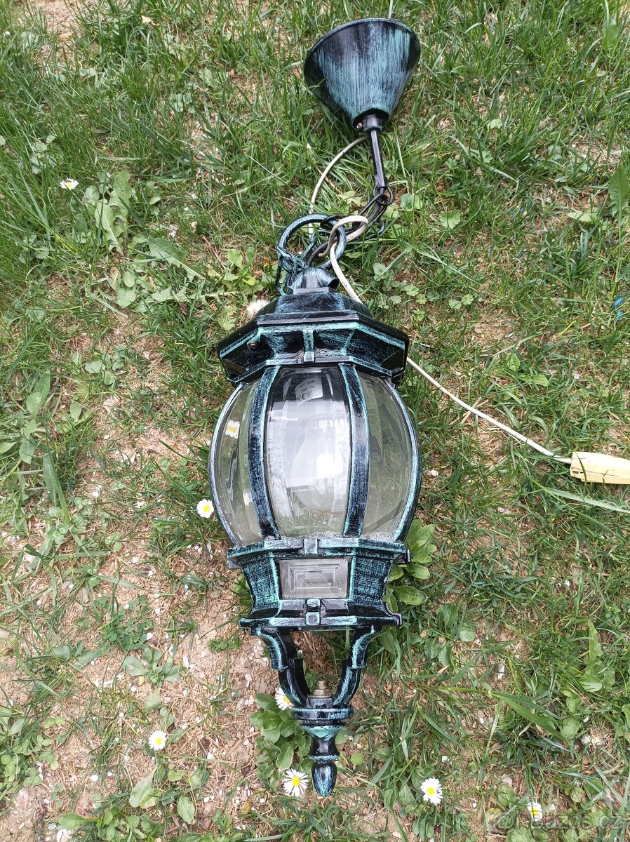 Závěsná lampa