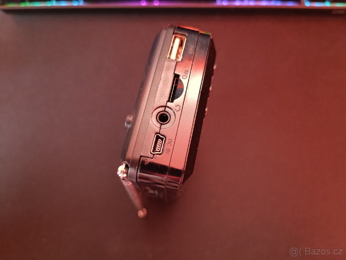 Mini rádio prodám za 150kč přečtěte si popis