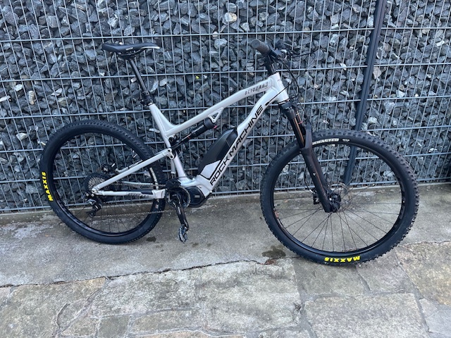 Prodej e-kola Rock Machine Blizzard e90-29
