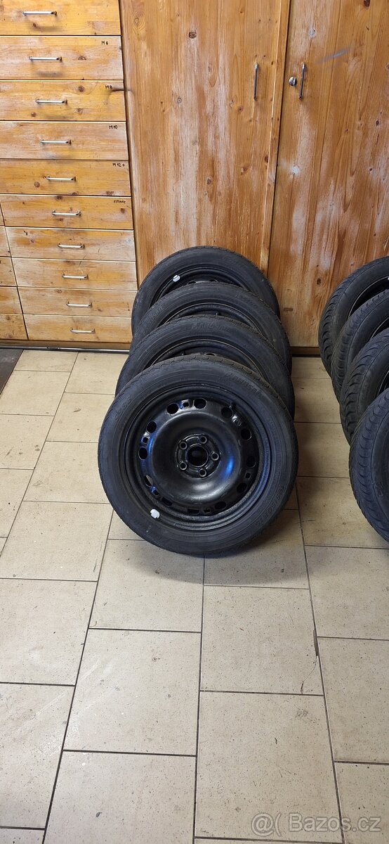Kompletní kola 6Jx15 et43 5x100 Seat 195/50/15 letní