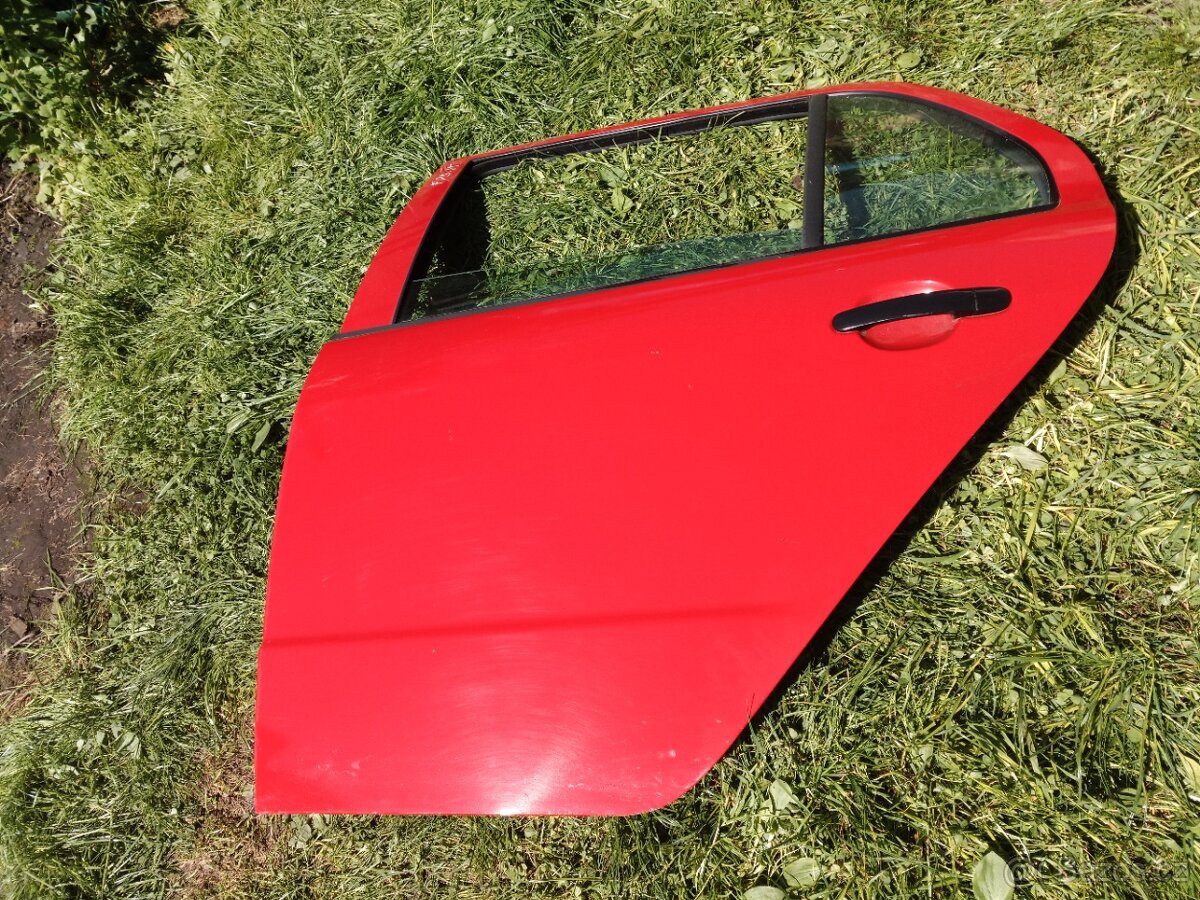 Fabia 1 generace hatchback dveře 8151