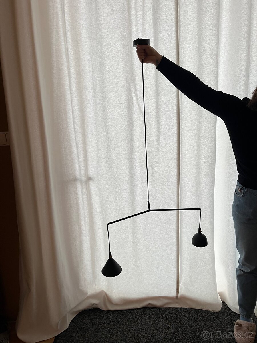 Moderní stropní závěsné světlo