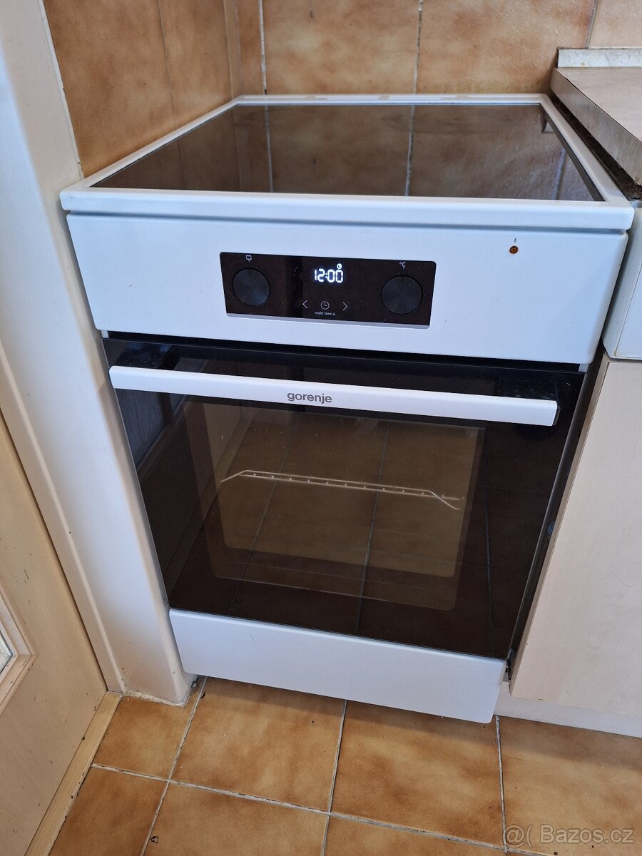 Indukční sporák Gorenje GEIT5C60WPG