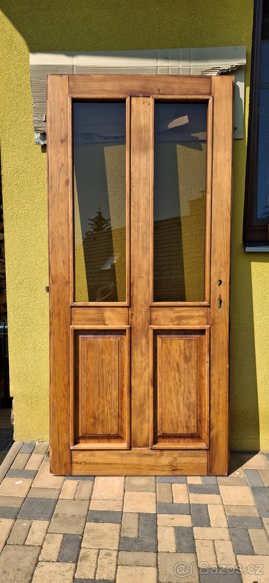 Dveře masivní interiérové 80cm pravé
