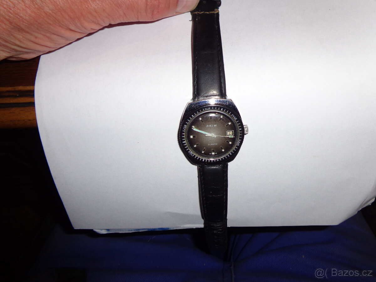 Staré retro hodinky PRIM 1300KČ
