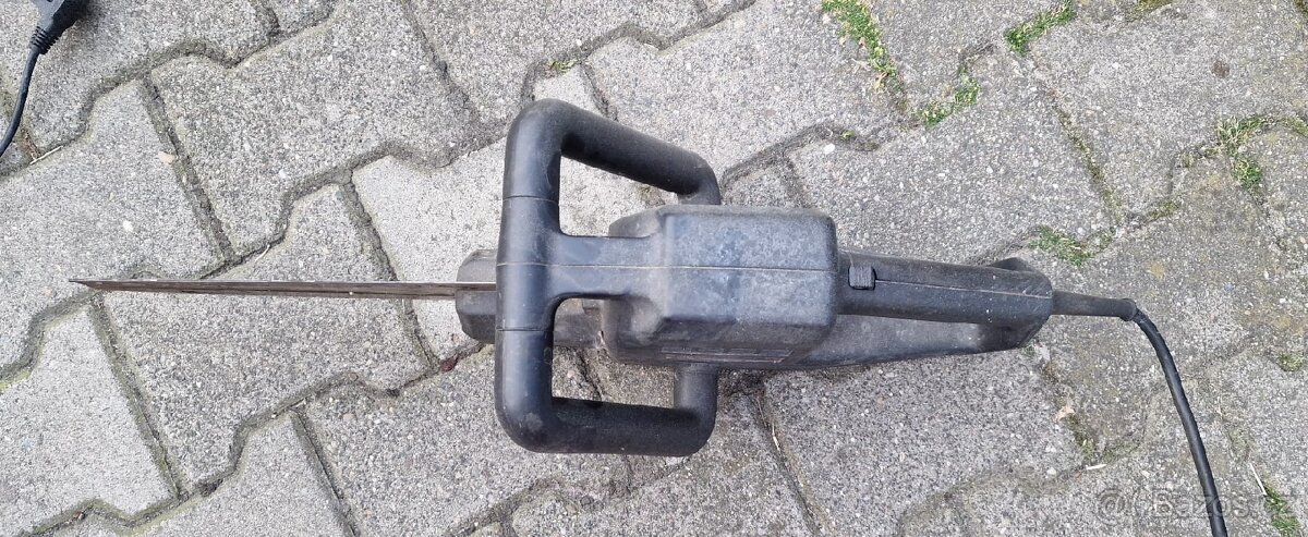 PILA NA SÁDROKARTON BLACK DECKER