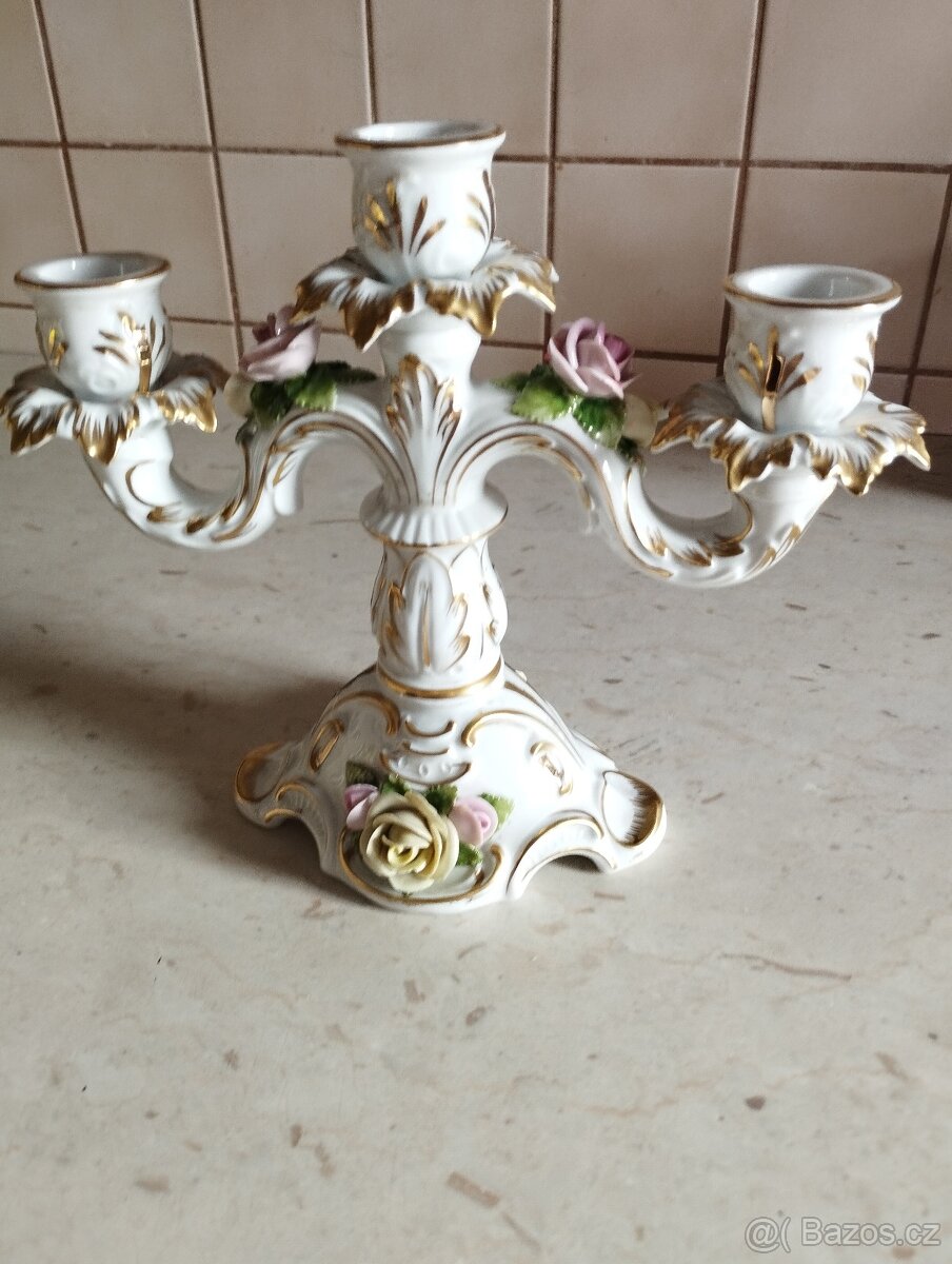 porcelánový svícen
