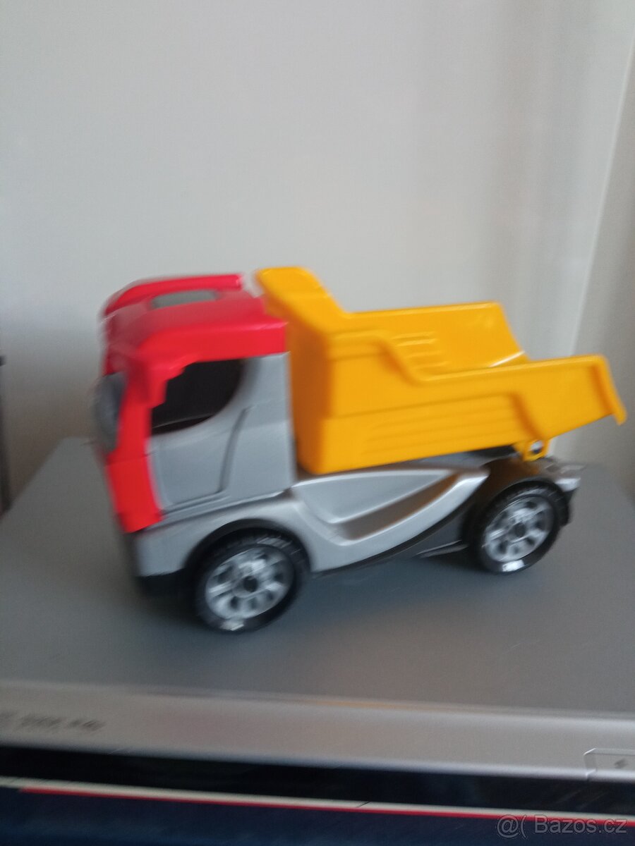 Nové plastové sklápěcí auto 20 cm