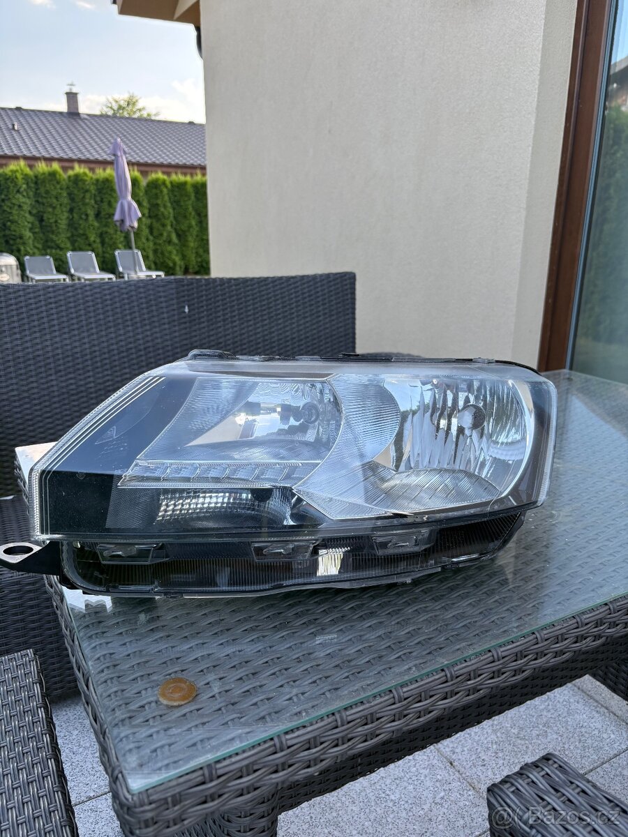 Škoda rapid svetlo
