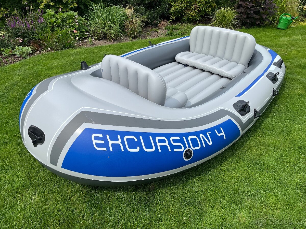 Člun Excursion 4