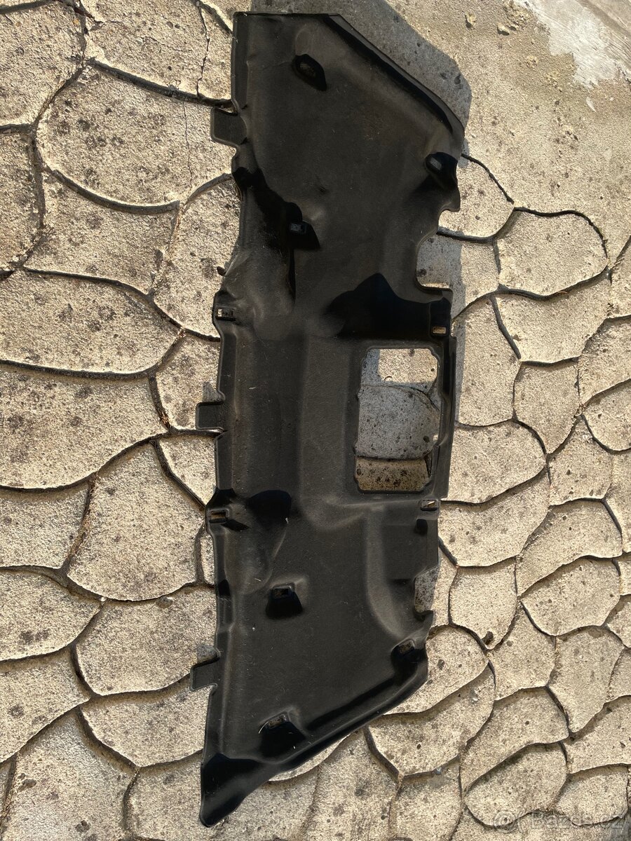 Izolace kapoty Ford kuga mk2
