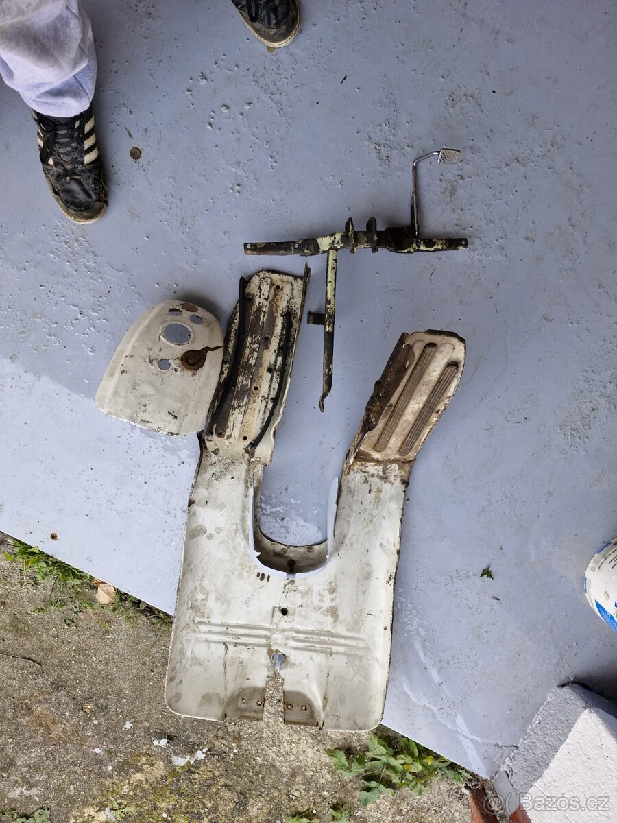 Jawa pionýr revmaplechy