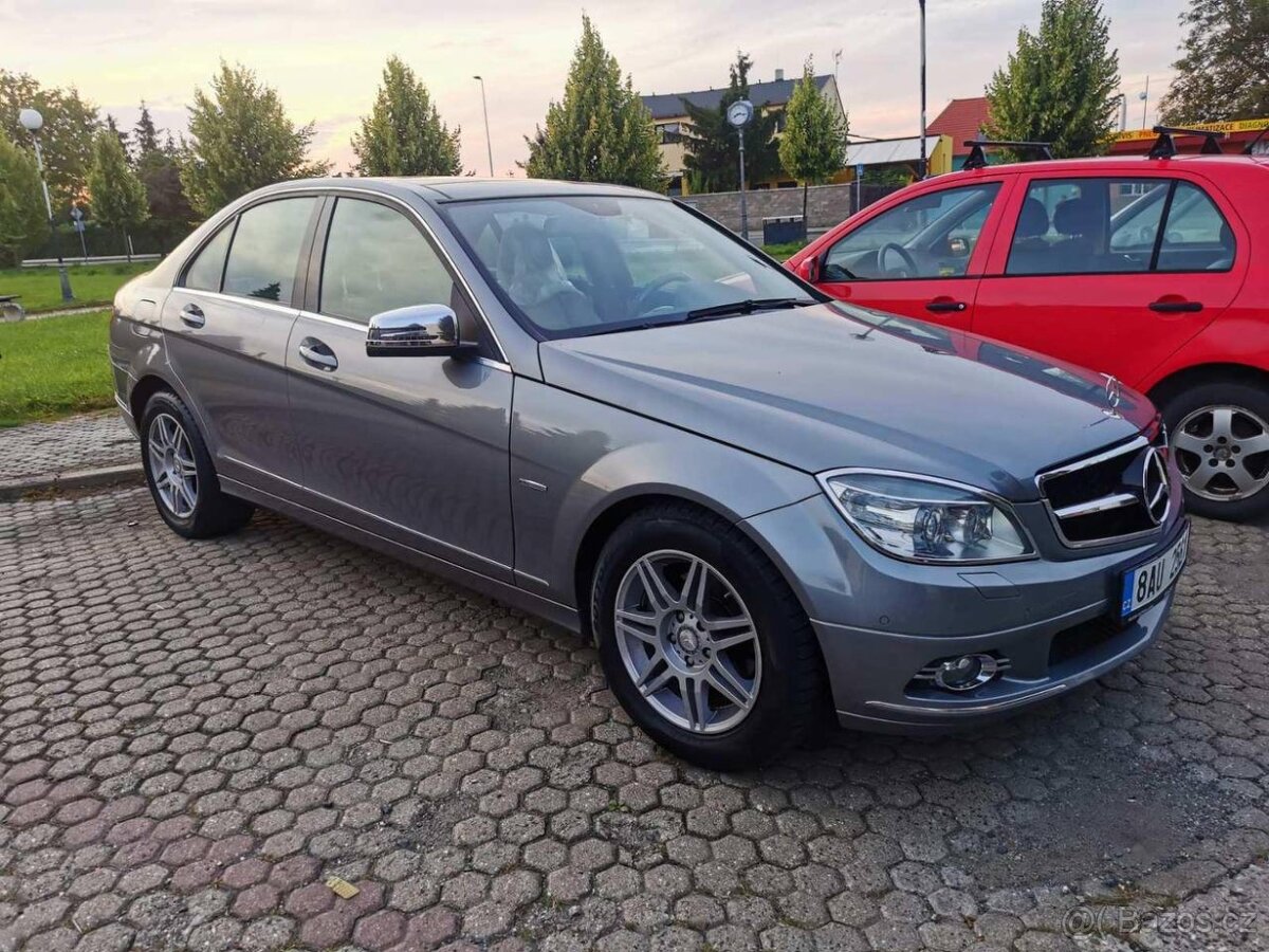 Mercedes-Benz 220CDI