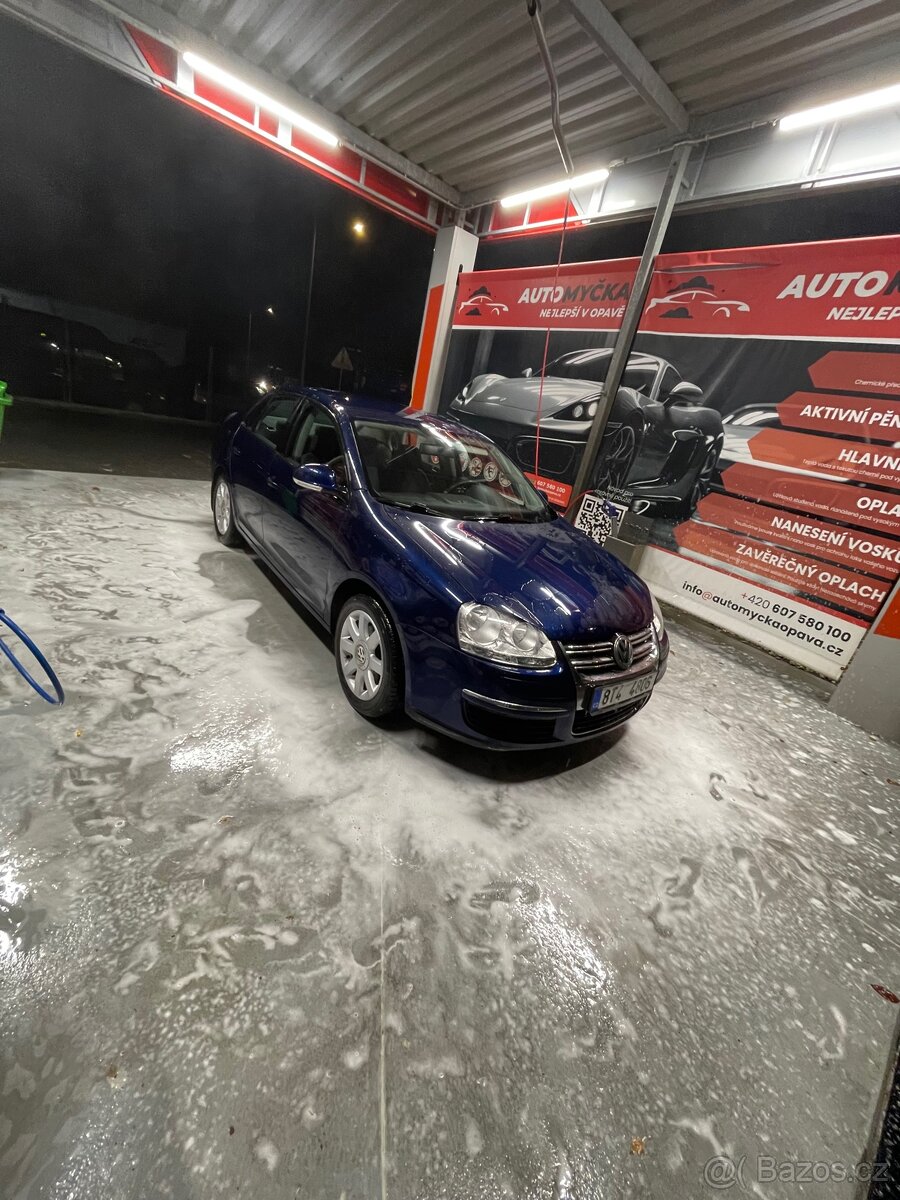 Volkswagen jetta 1.6 FSI 85kw