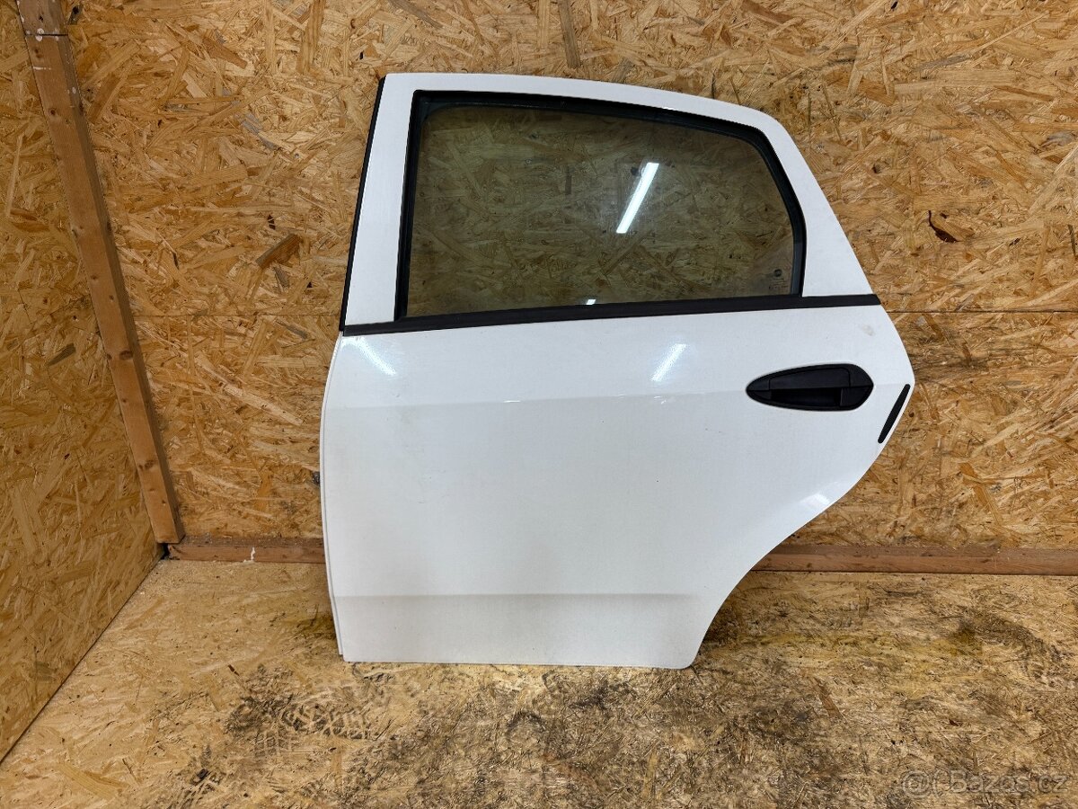 LEVÉ ZADNÍ DVEŘE FIAT LINEA 2007-2012