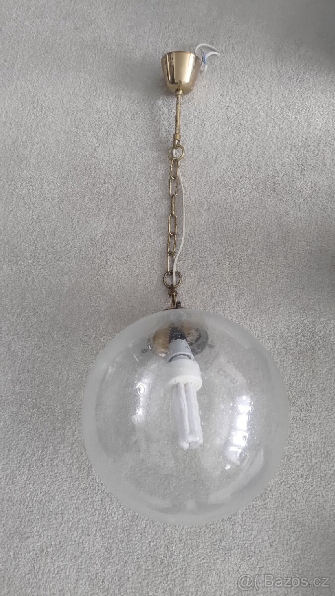 Lustr skleněná koule