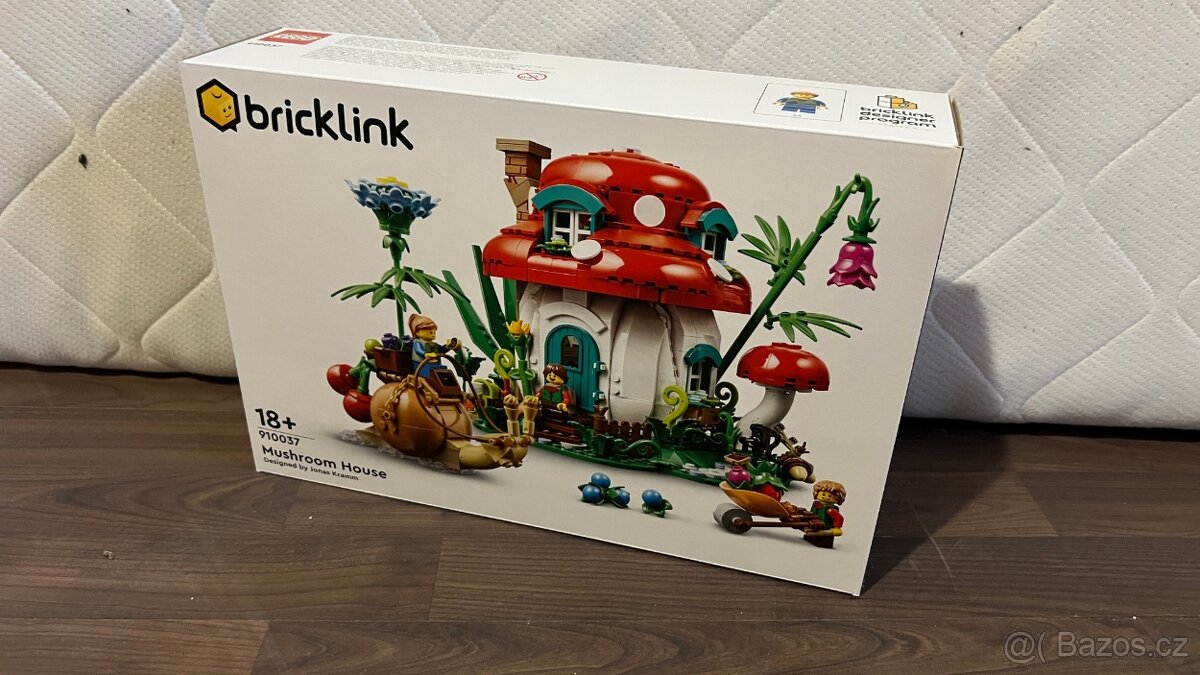LEGO set bricklink 910037 mushroom house