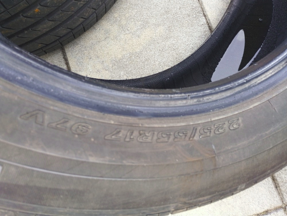 Letní pneu 225-55-17