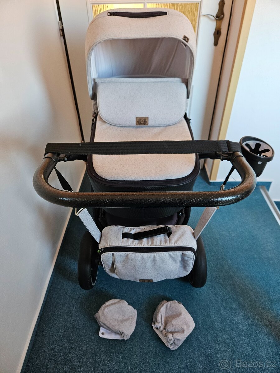 Kočárek REGGIO PREMIUM Y 58
