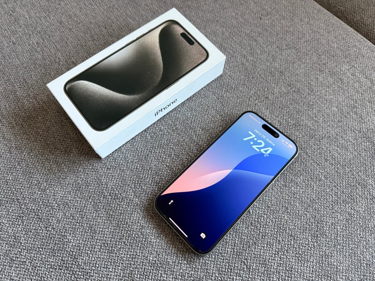 Apple iPhone 15 Pro 256 GB Přírodní Titan