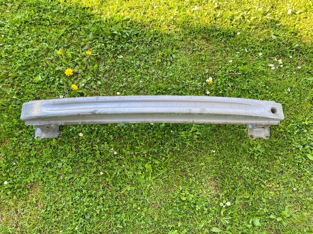 Zadní vzpěra nárazníku Octavia 3 liftback