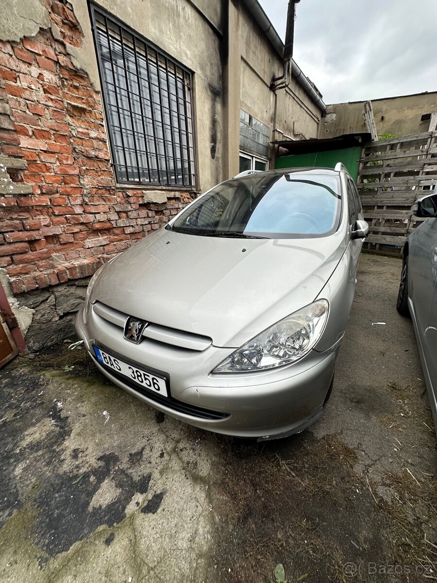 Peugeot 307SW, 1.6 HDi 80 kW, 7 místní. VADNÉ VSTŘIKOVAČE.