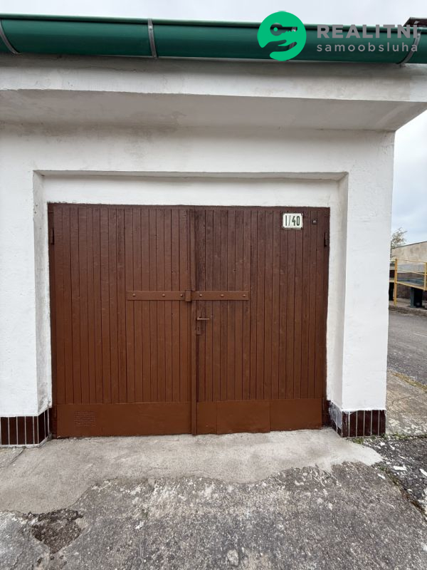 Zděná garáž 19 m² v Litvínově – suchá,...