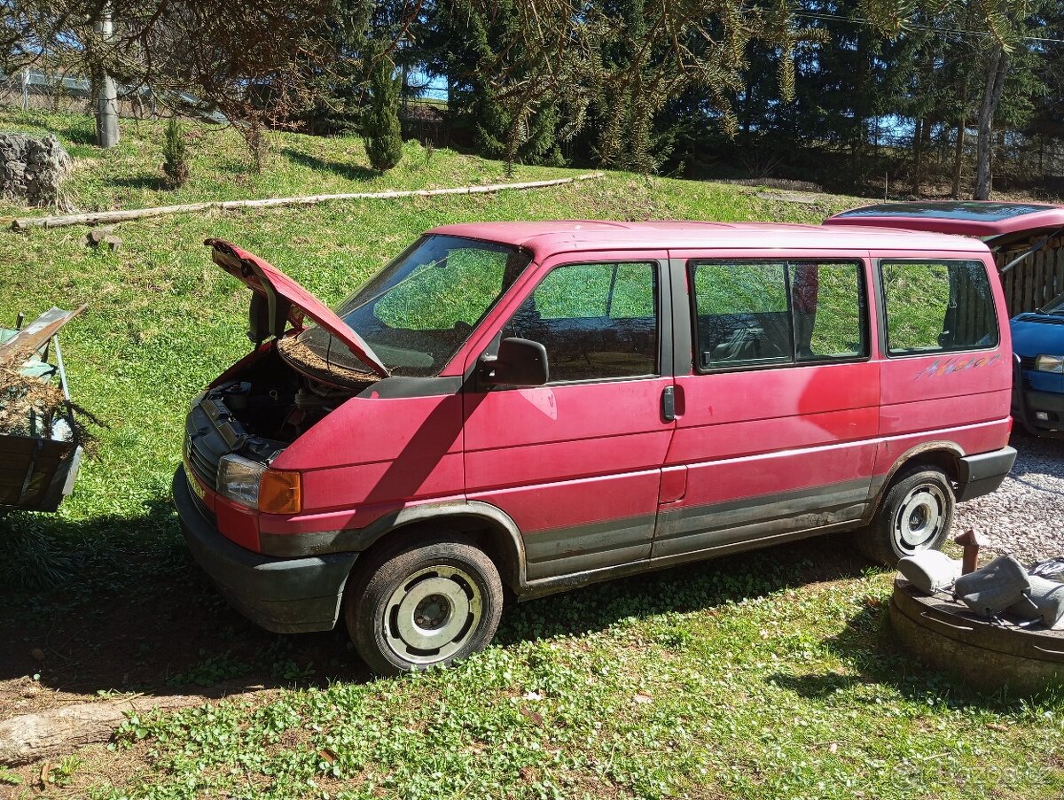 Prodám díly z VWT4 multivan