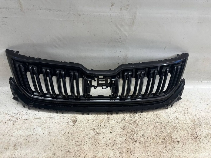 Maska Škoda Kodiaq RS černá nová