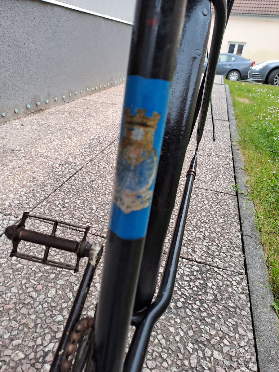 Rám na německé historické kolo Gõricke