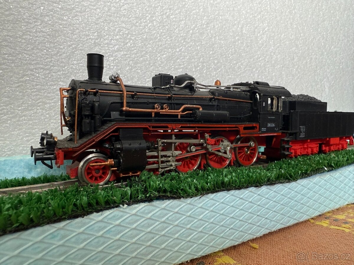 Lokomotiva .H.O. 38 234 PIKO (Analog)