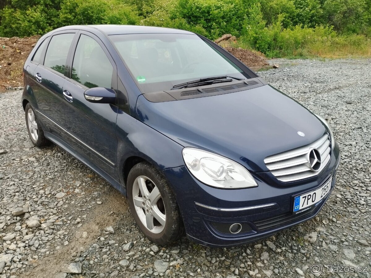 Mercedes B200 2.0 benzín 100kw