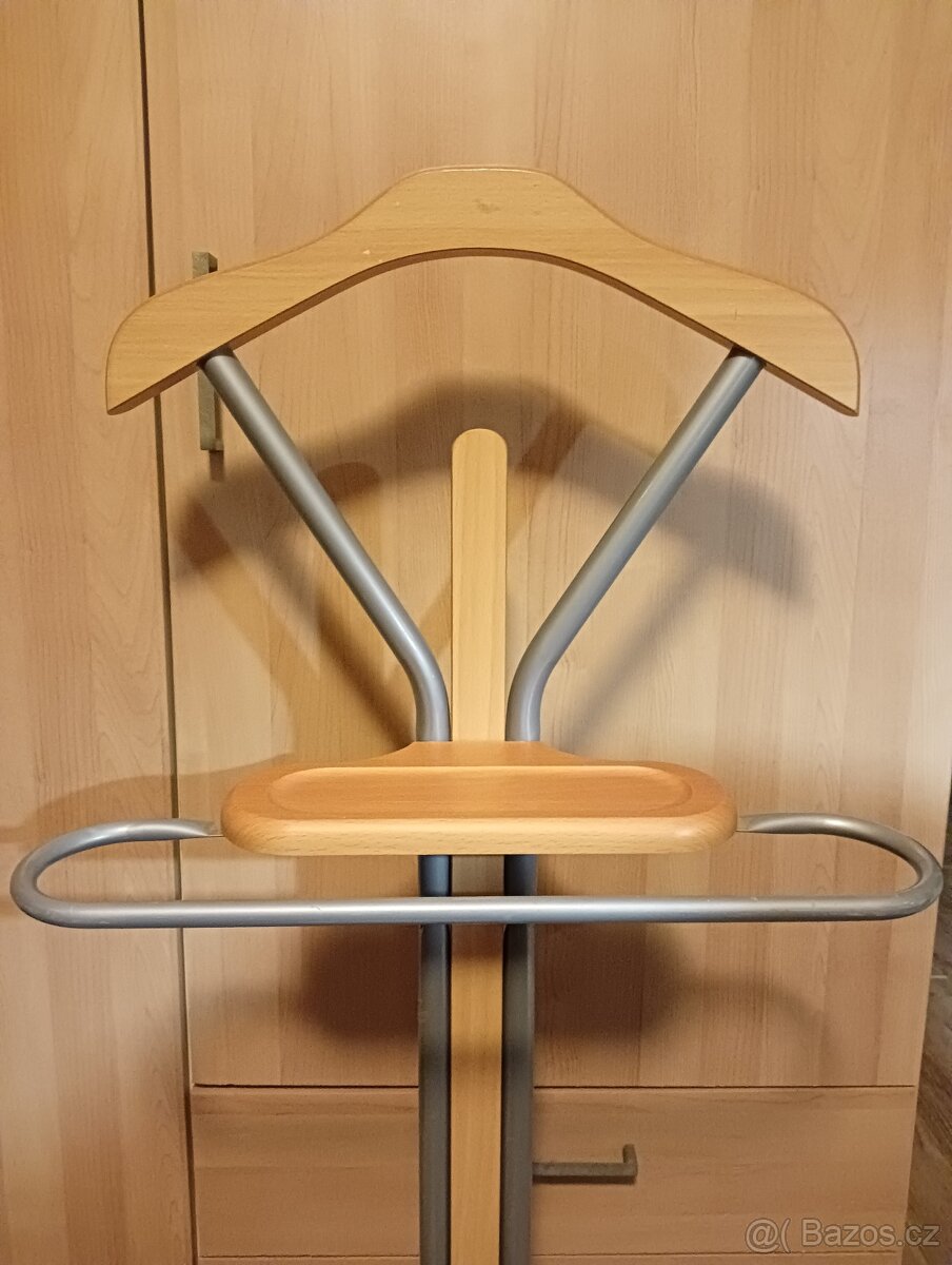 Němý sluha / stojan na sako