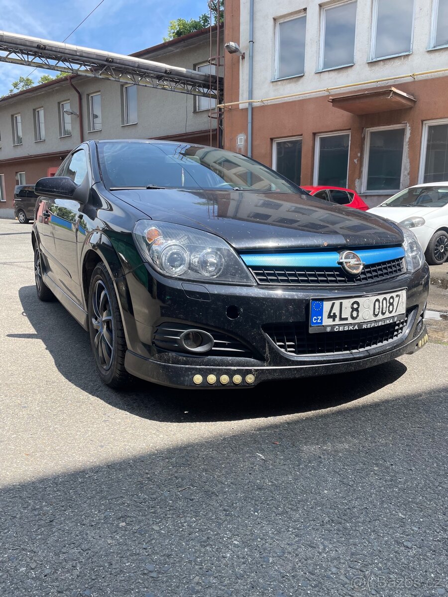 Opel Astra H GTC