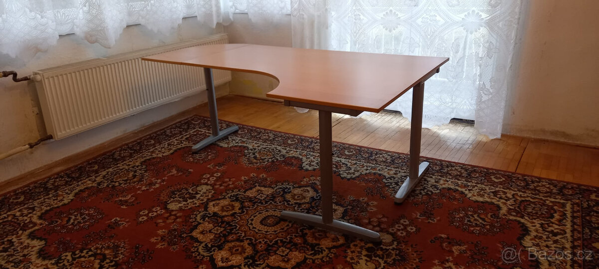 Kancelářský stůl IKEA, výškově nastavitelný
